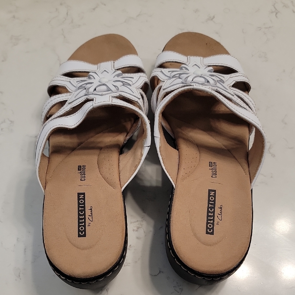 Collection B White Women's Sandals - Picture 3 of 3